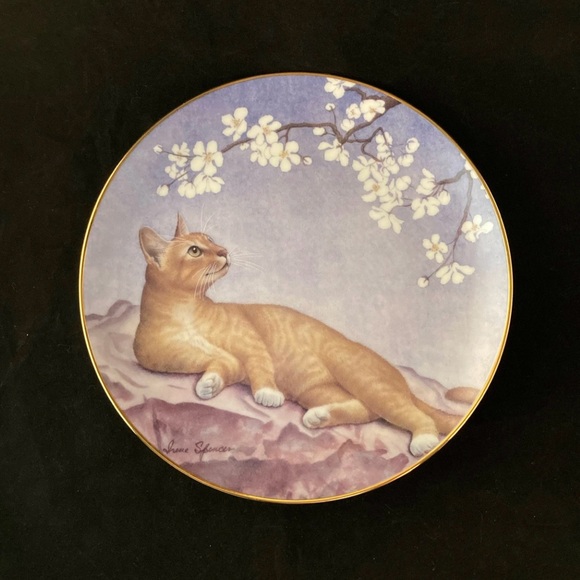 One Day In May By Irene Spencer Decorative Plate From “Cats & Flowers”
#1024242 - Picture 3 of 7